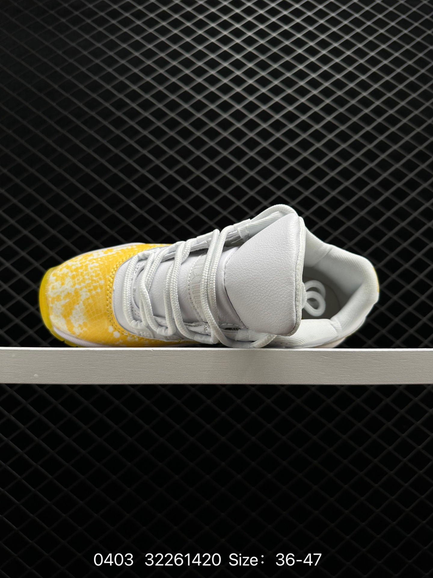 Air Jordan 11 Retro Low 